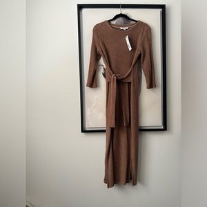 Amour Vert Columbe Cloud Rib Maxi Dress Redwood XS $148 NEW
